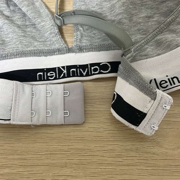 Calvin Klein Gray Bralette Size Medium - Picture 4 of 5
